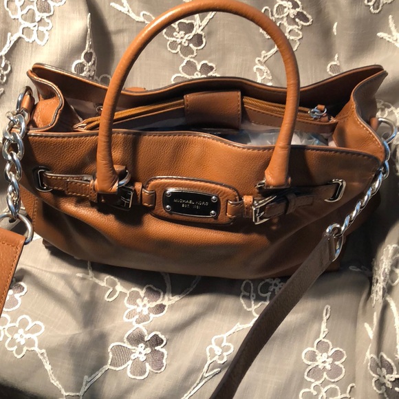 Michael Kors leather bag - Picture 2 of 8